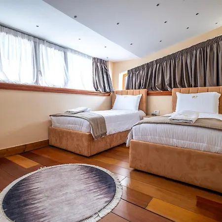 Primestay Penthouse Lägenhet *