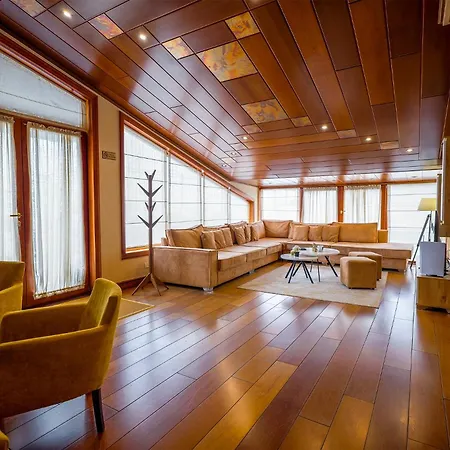 Primestay Penthouse Tirana