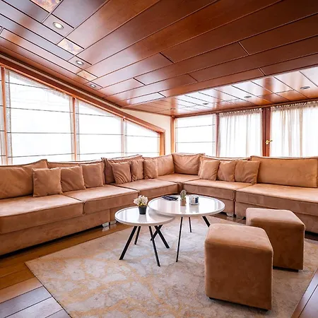 Primestay Penthouse Apartman